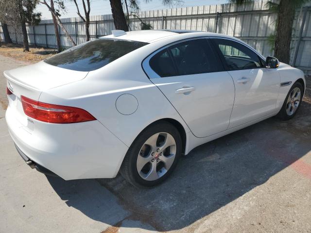 VIN SAJAR4FXXJCP34068 2018 Jaguar XE no.3