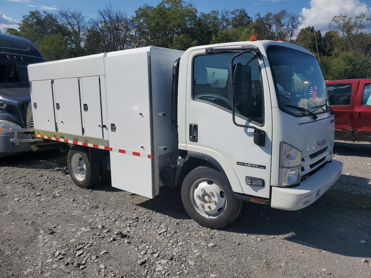 Lot #2854730259 2017 ISUZU NPR HD