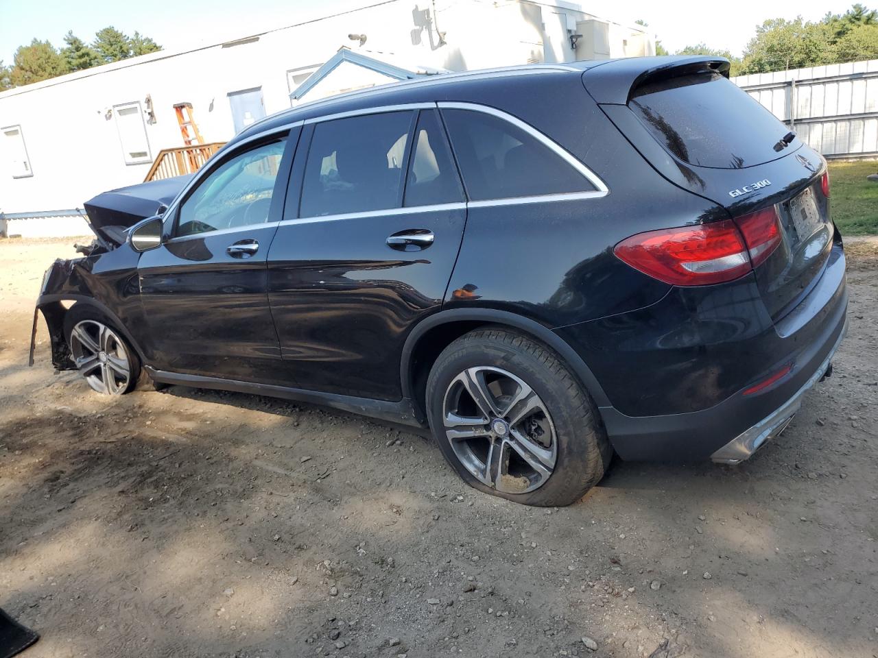 Lot #2935723837 2017 MERCEDES-BENZ GLC 300 4M