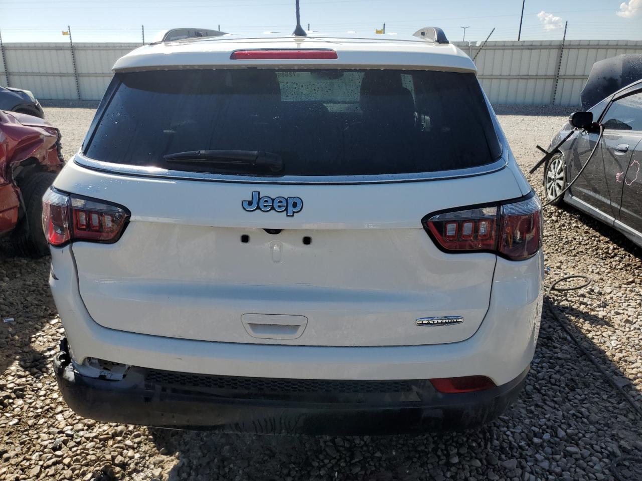 Lot #2907658711 2018 JEEP COMPASS LA