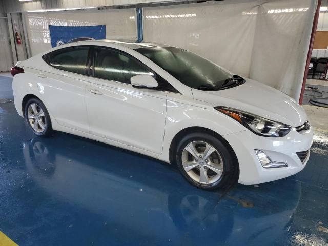 VIN 5NPDH4AE2GH672215 2016 Hyundai Elantra, SE no.4