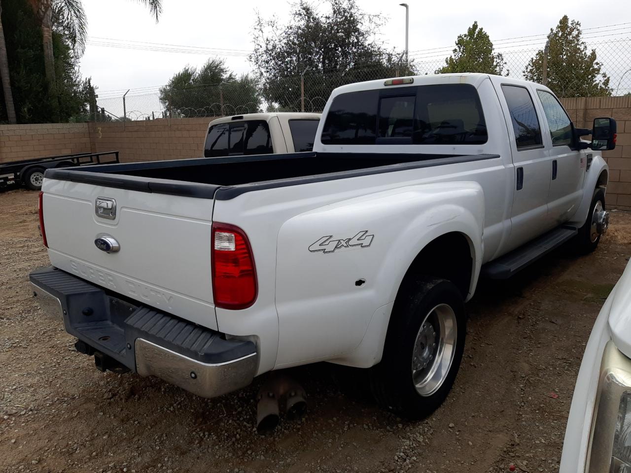 FORD F450 SUPER 2008 white crew pic diesel 1FTXW43R18EC17201 photo #4