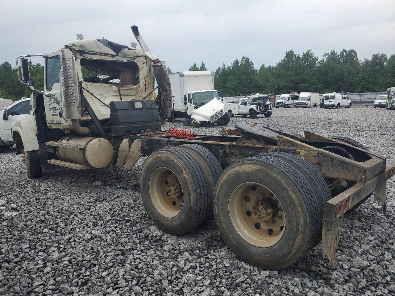 Lot #2840642141 2007 MACK 600 CHN600