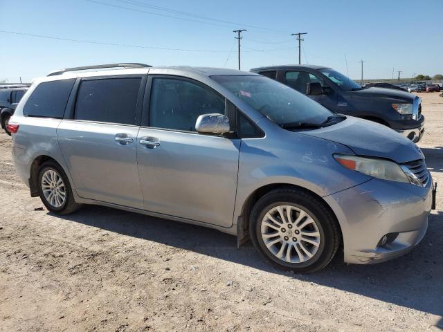 VIN 5TDYK3DC0GS696546 2016 Toyota Sienna, Xle no.4