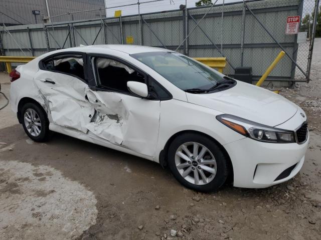 VIN 3KPFL4A73HE103243 2017 KIA Forte, LX no.4