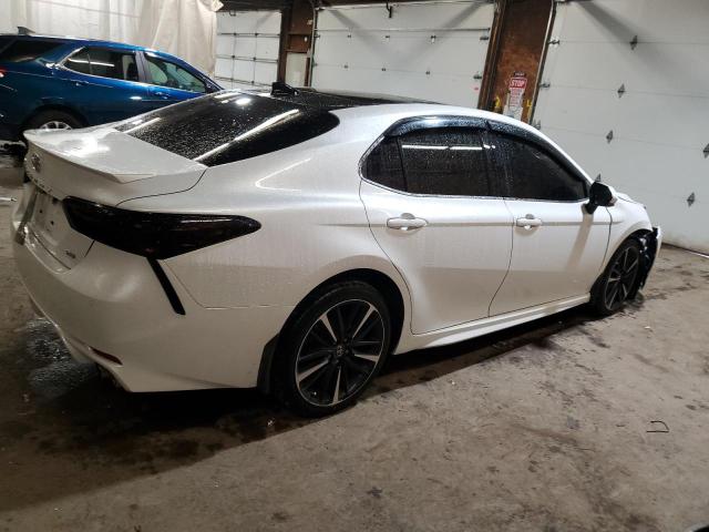 VIN 4T1B61HK0KU685868 2019 Toyota Camry, Xse no.3