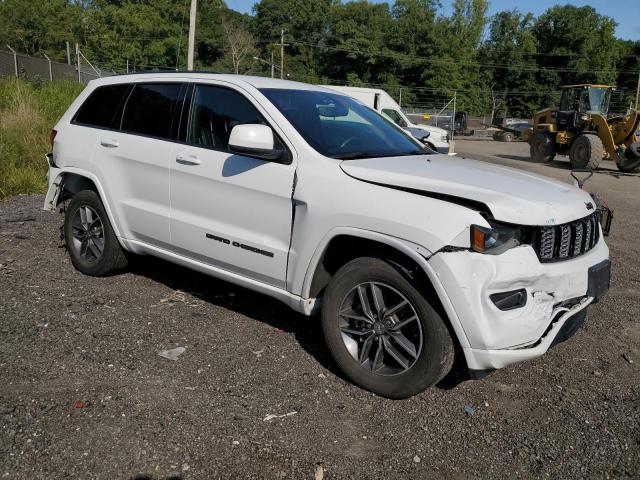 VIN 1C4RJFAG5KC677937 2019 Jeep Grand Cherokee, Laredo no.4