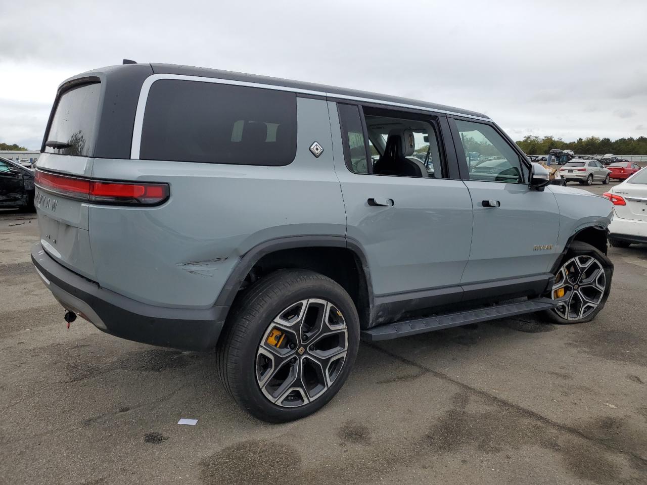 Lot #2962483931 2023 RIVIAN R1S ADVENT