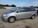 CHRYSLER TOWN & COU photo