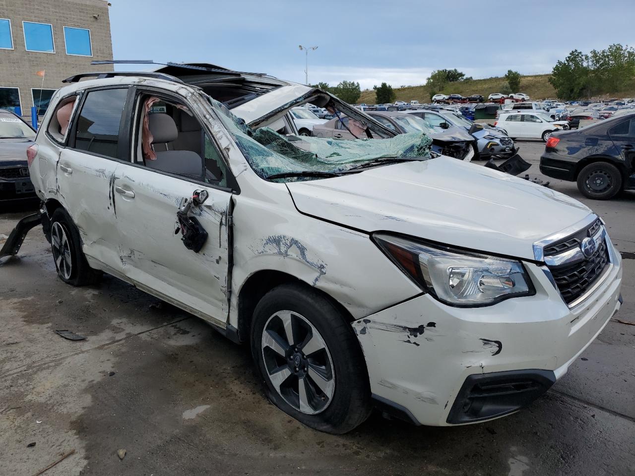 Lot #2872337193 2017 SUBARU FORESTER 2