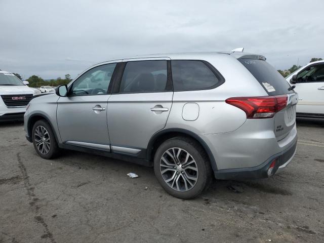 VIN JA4AZ3A34JZ061556 2018 Mitsubishi Outlander, SE no.2