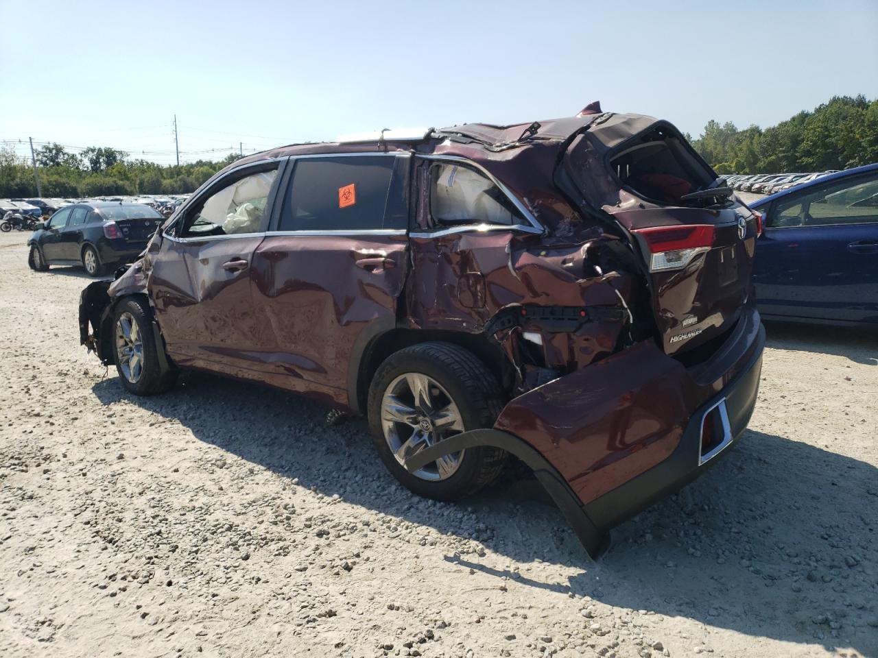 Lot #2855456645 2017 TOYOTA HIGHLANDER