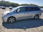 TOYOTA SIENNA LE photo