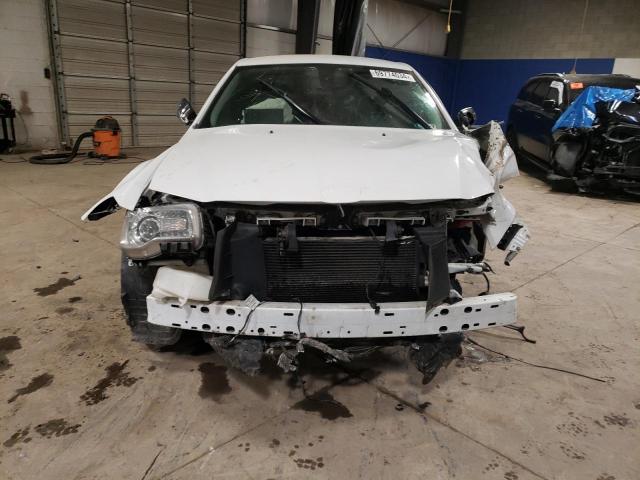 VIN 2C3CCAEG6KH528208 2019 Chrysler 300, Limited no.5