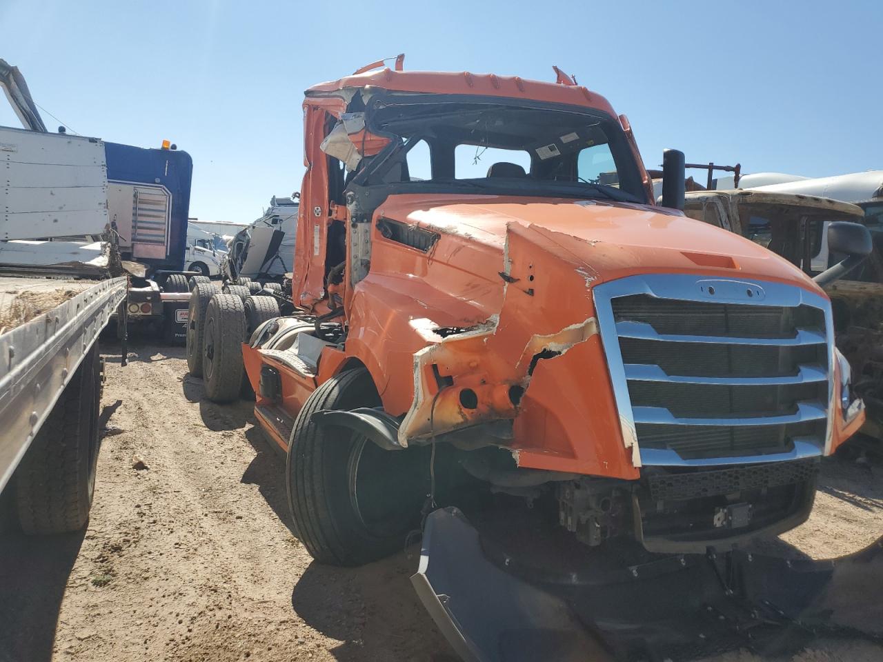 Freightliner Cascadia 2021 126" Day cab