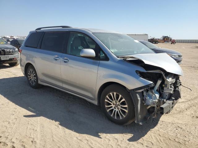 VIN 5TDYZ3DC2JS920595 2018 Toyota Sienna, Xle no.4