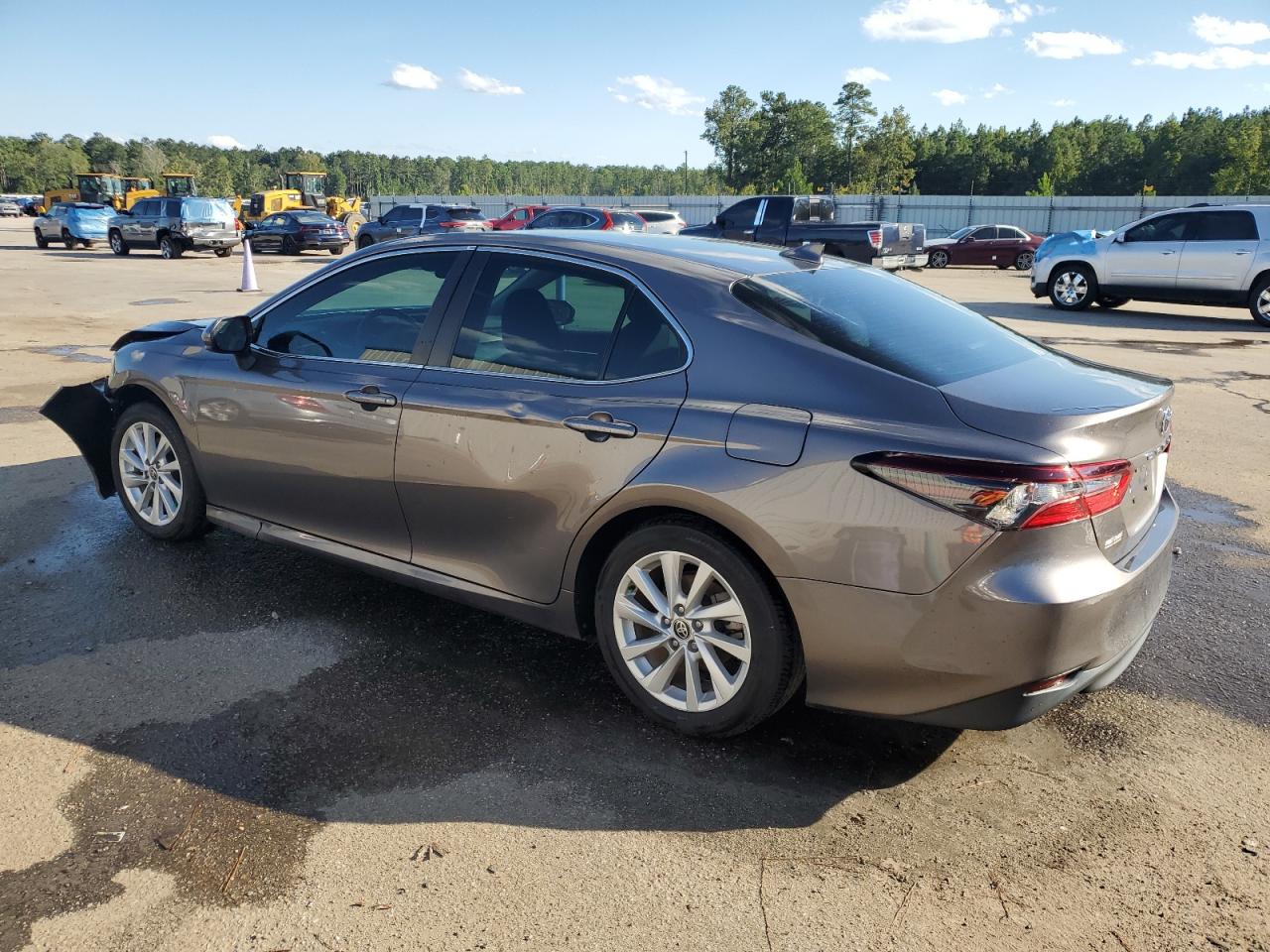 Lot #2897607159 2022 TOYOTA CAMRY LE