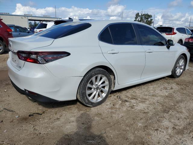 VIN 4T1C11AK6NU062823 2022 Toyota Camry, LE no.3