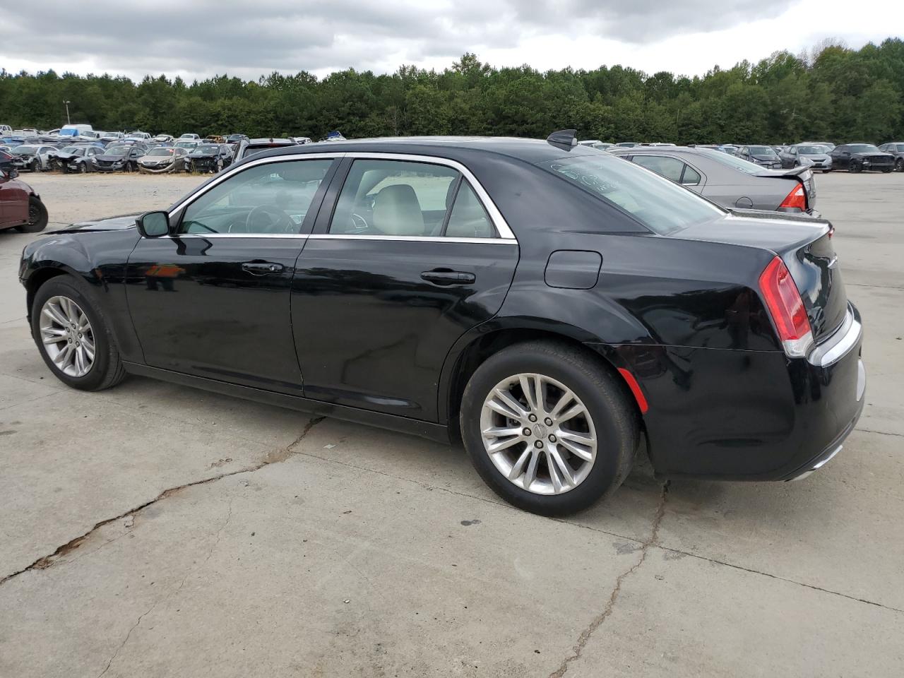 Lot #2974524494 2017 CHRYSLER 300 LIMITE