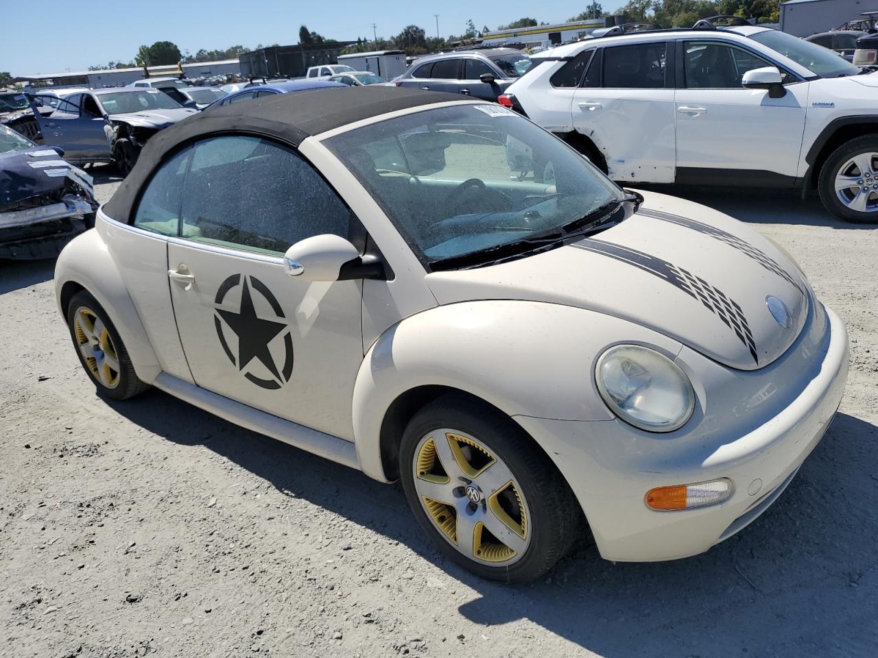 Lot #2943221481 2005 VOLKSWAGEN NEW BEETLE