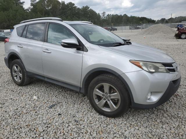 VIN 2T3WFREV5FW225455 2015 Toyota RAV4, Xle no.4