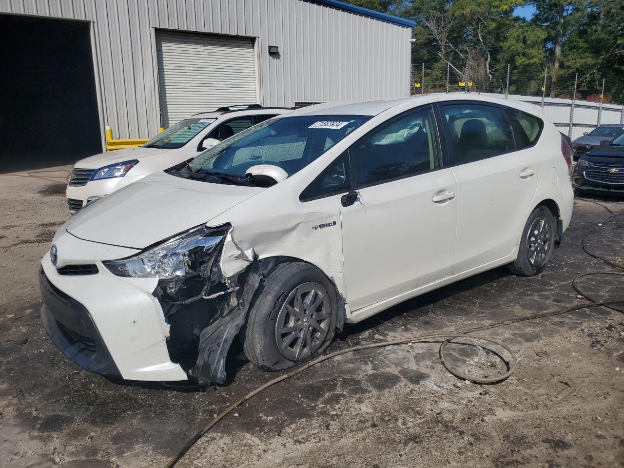 Toyota Prius V 2017 ZVW41L