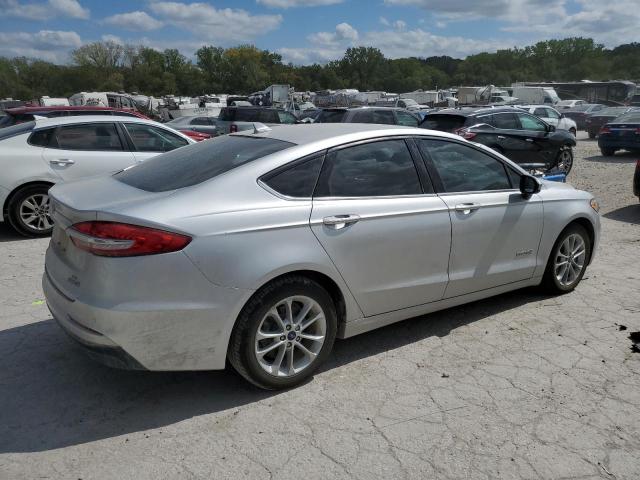 VIN 3FA6P0LU8KR137748 2019 Ford Fusion, SE no.3