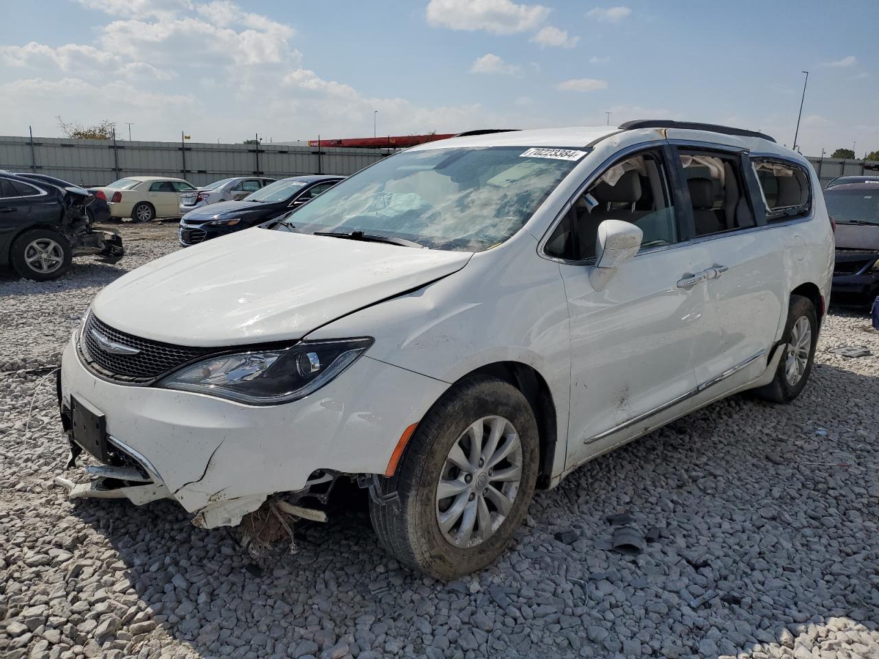 Chrysler Pacifica 2017 RU