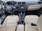 VOLKSWAGEN JETTA SE photo