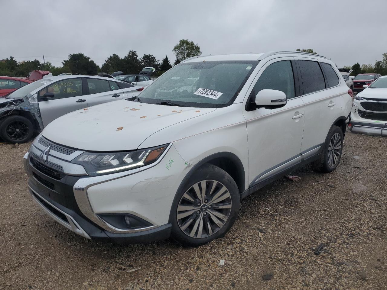 Mitsubishi Outlander 2019 Medium