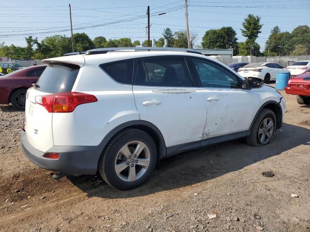 VIN 2T3RFREV0FW307638 2015 Toyota RAV4, Xle no.3