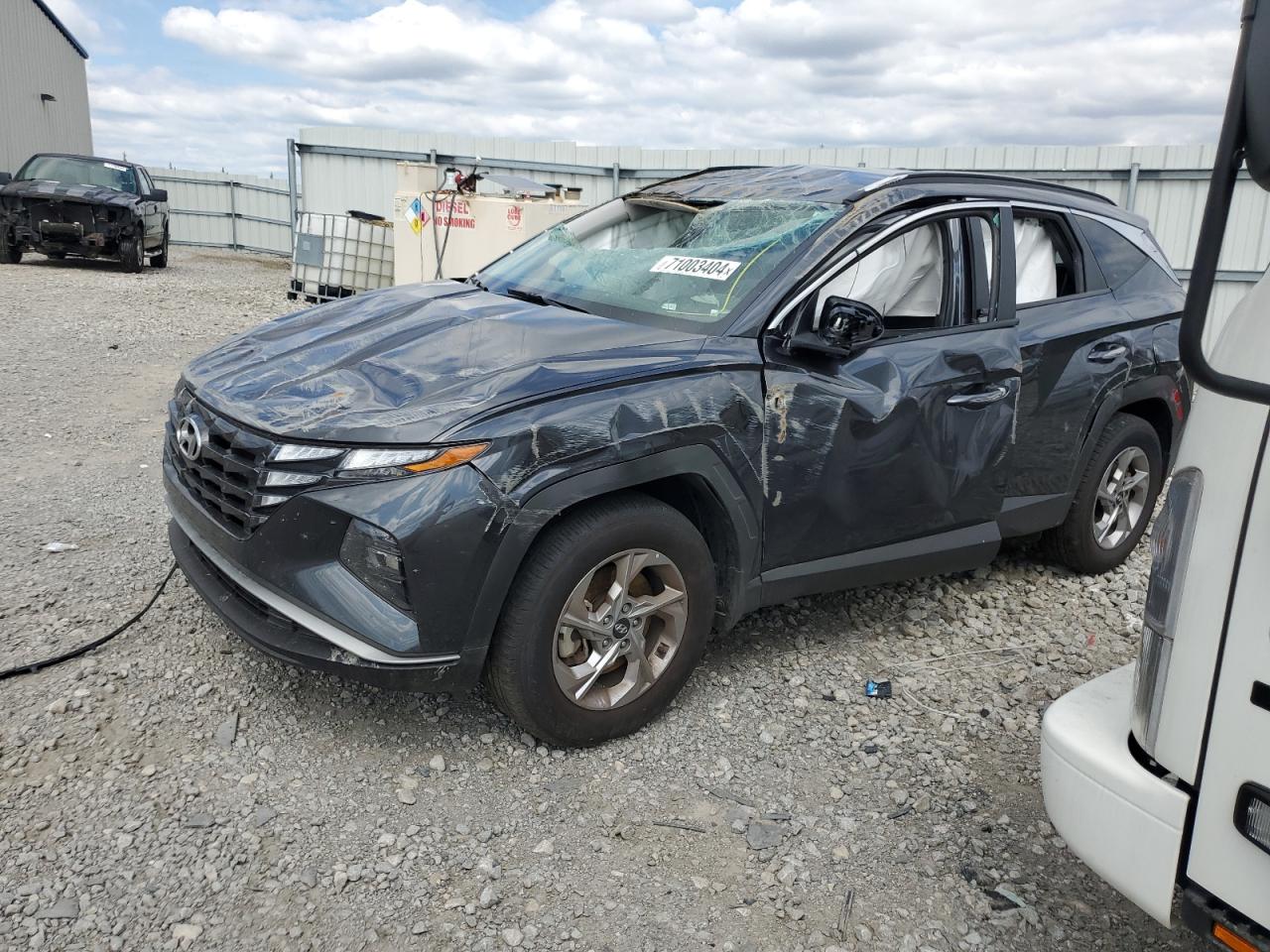  Salvage Hyundai TUCSON