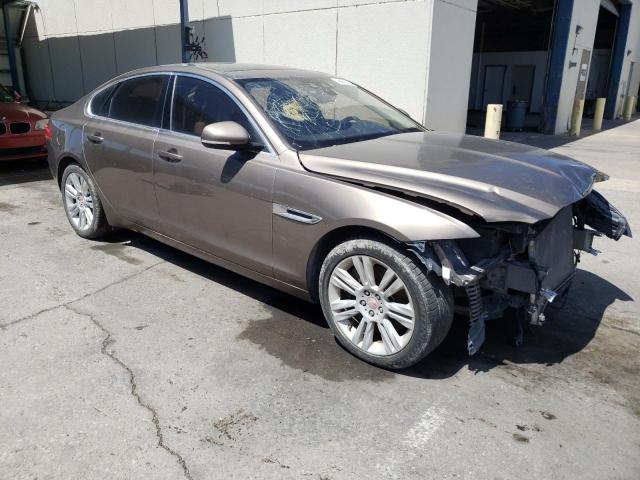 VIN SAJBD4BV6GCY07825 2016 Jaguar XF, Premium no.4