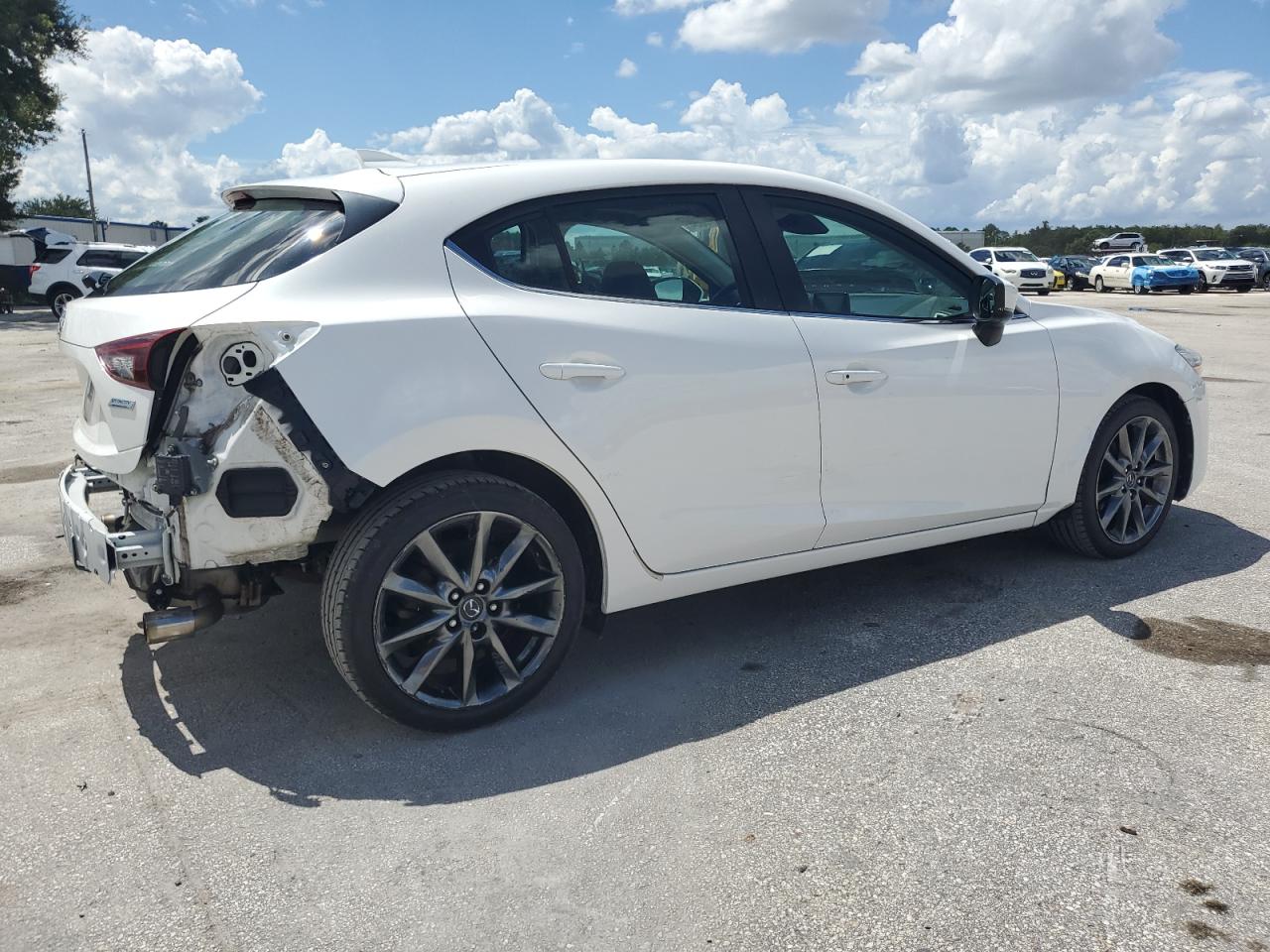 Lot #3049557664 2018 MAZDA 3 TOURING