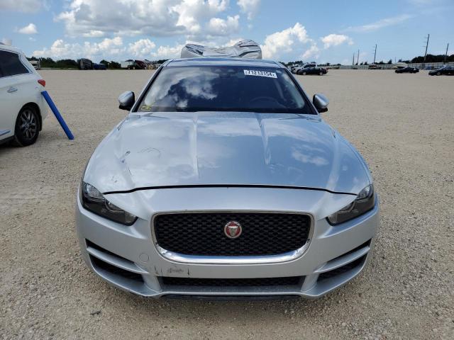 VIN SAJAR4FX3JCP37426 2018 Jaguar XE no.5