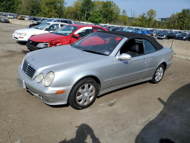 MERCEDES-BENZ CLK 320 2000 silver  gas WDBLK65G6YT051379 photo #1