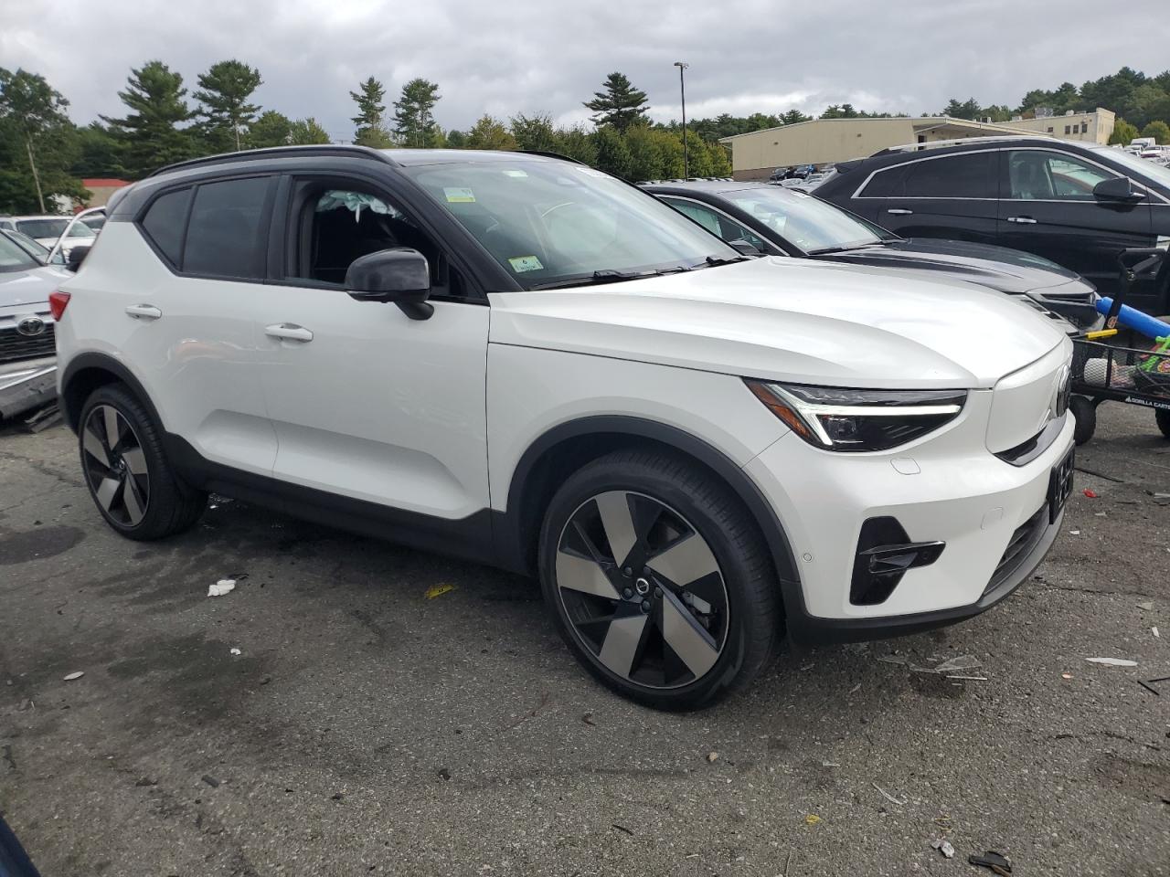 Lot #2972448455 2024 VOLVO XC40 RECHA