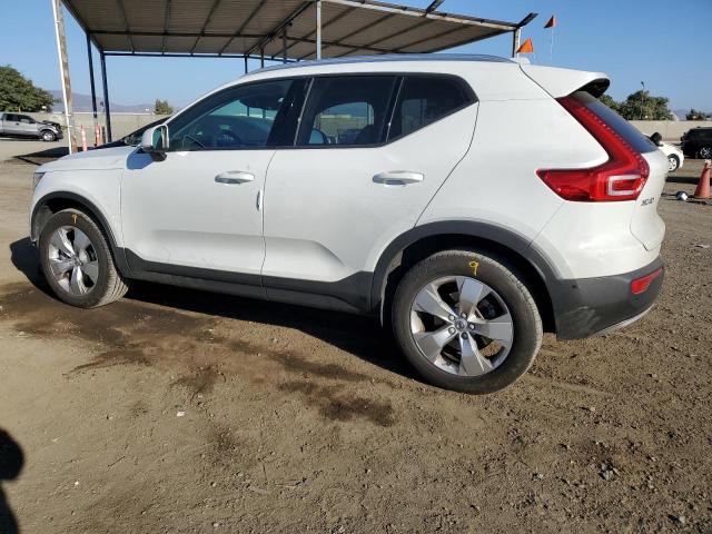 VOLVO XC40 T5 MO 2019 white  gas YV4162UK9K2072300 photo #3