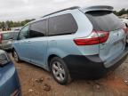 TOYOTA SIENNA LE photo