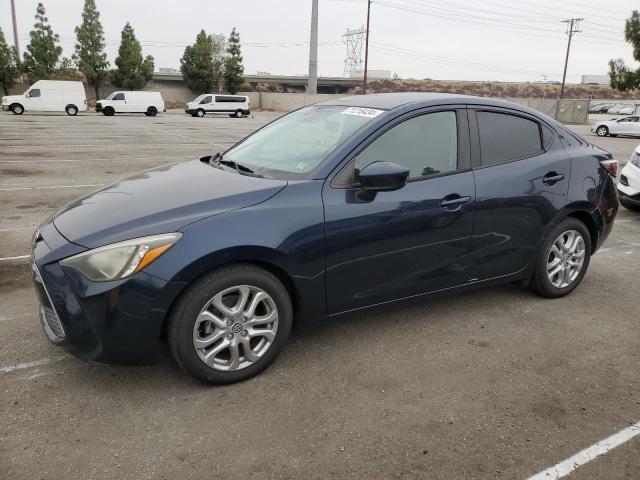 VIN 3MYDLBZV0GY115315 2016 Toyota Scion no.1