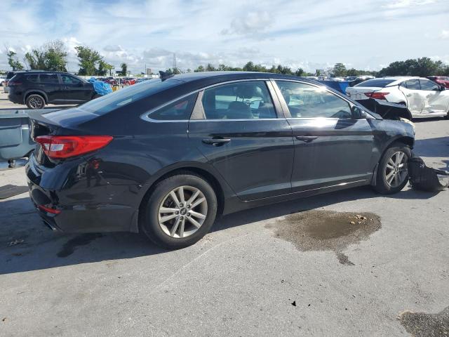 VIN 5NPE24AF4HH450596 2017 Hyundai Sonata, SE no.3