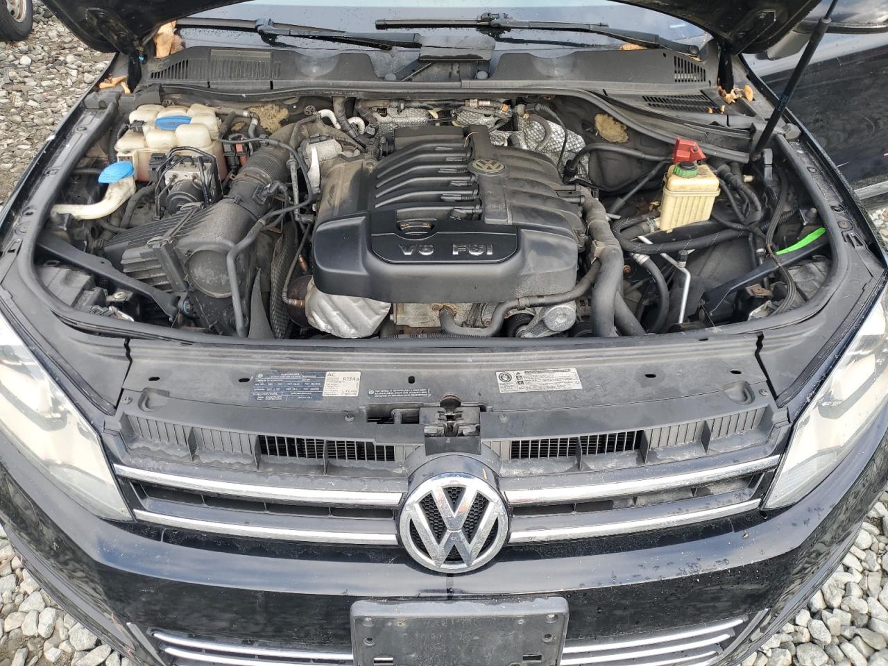 Lot #3033016989 2011 VOLKSWAGEN TOUAREG V6