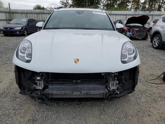 VIN WP1AA2A52HLB02884 2017 Porsche Macan no.5