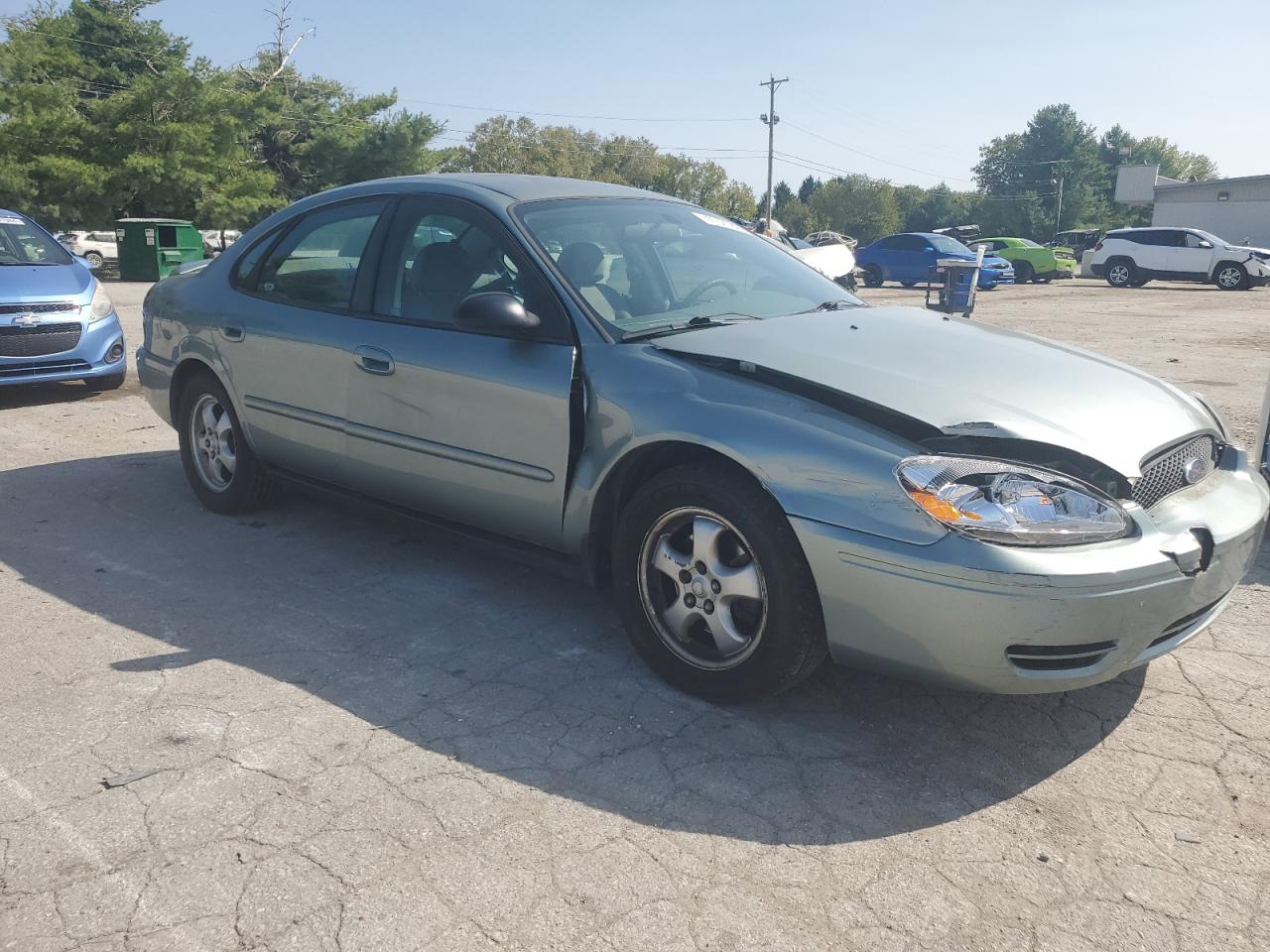 Lot #2835845800 2005 FORD TAURUS SE