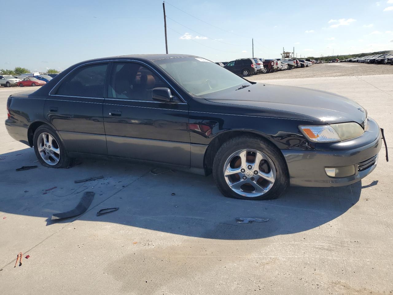 Lot #3040702778 2001 LEXUS ES 300