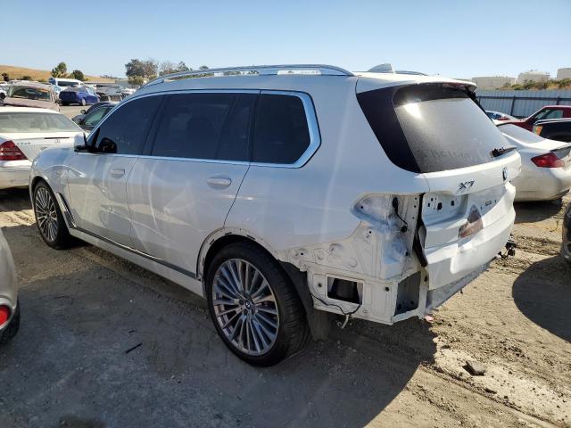 VIN 5UXCW2C06N9J14802 2022 BMW X7 no.2