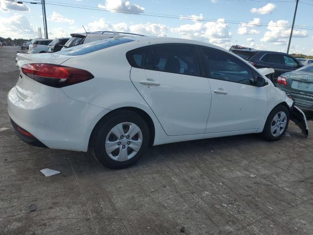 VIN 3KPFK4A72HE119498 2017 KIA Forte, LX no.3