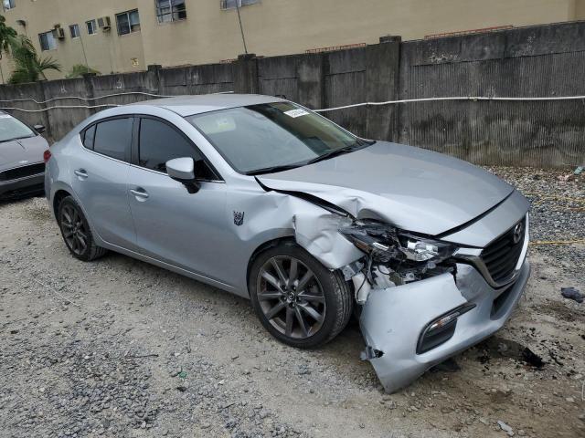 VIN 3MZBN1V39JM206884 2018 Mazda 3, Touring no.4