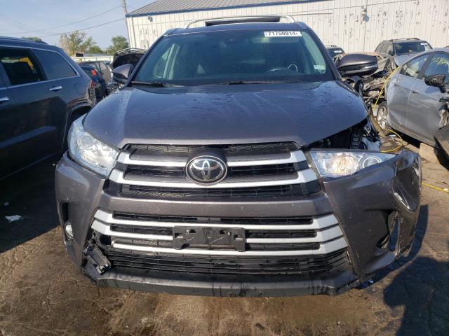 VIN 5TDJZRFH8KS593506 2019 Toyota Highlander, SE no.5