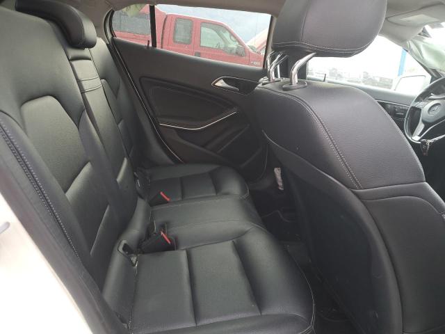 2015 MERCEDES-BENZ GLA 250 4M - WDCTG4GB3FJ130763